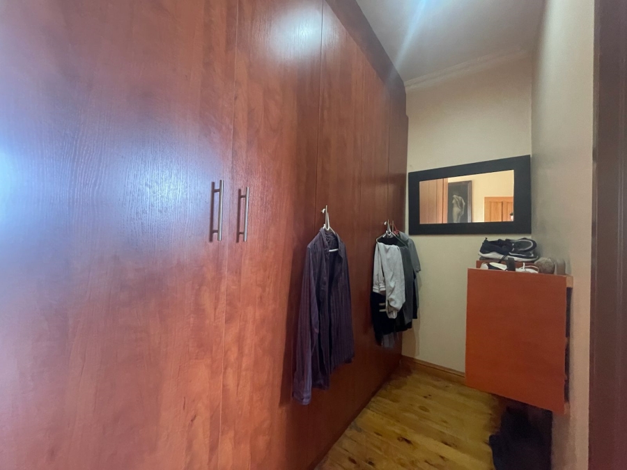 To Let 3 Bedroom Property for Rent in Country Club Western Cape